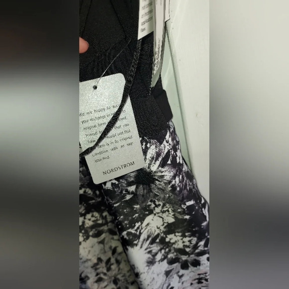 XSCAPE printed satin ball gown with illusion sides - Picture 11 of 14